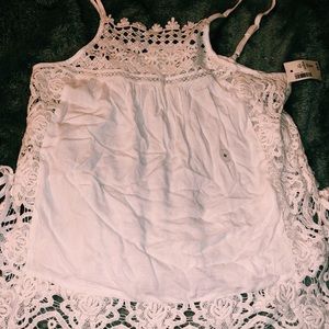 Aeropostal lace top!🤍
